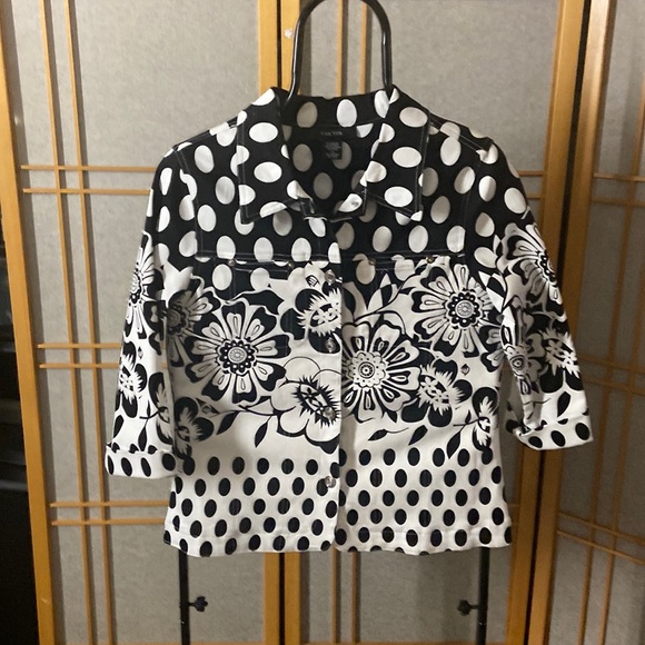 KAK TUS Jacket - Picture 1 of 7